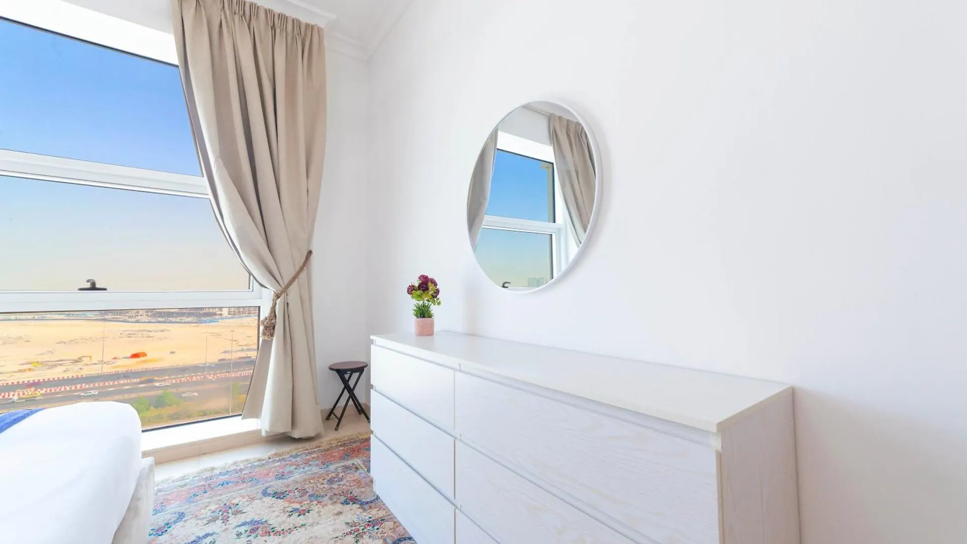 An Elegant Fully Furnished 1 Bedroom Apartment In Clayton Residency, Business Bay, Dubai