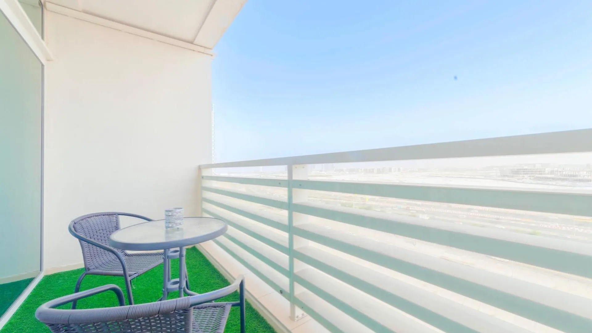 An Elegant Fully Furnished 1 Bedroom Apartment In Clayton Residency, Business Bay, Dubai